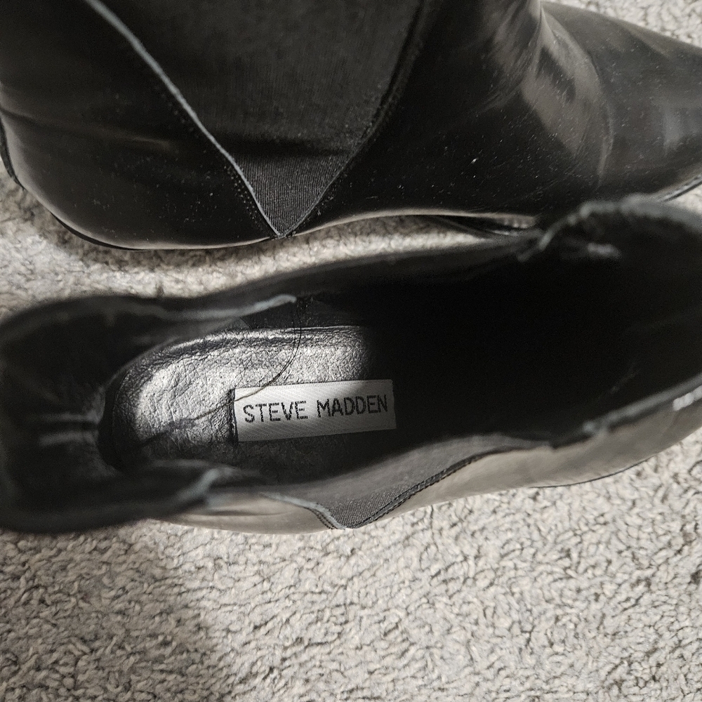 Steve Madden Anyml Black Ankle Boots Size 8 Pointy Toes — image 8 of 8